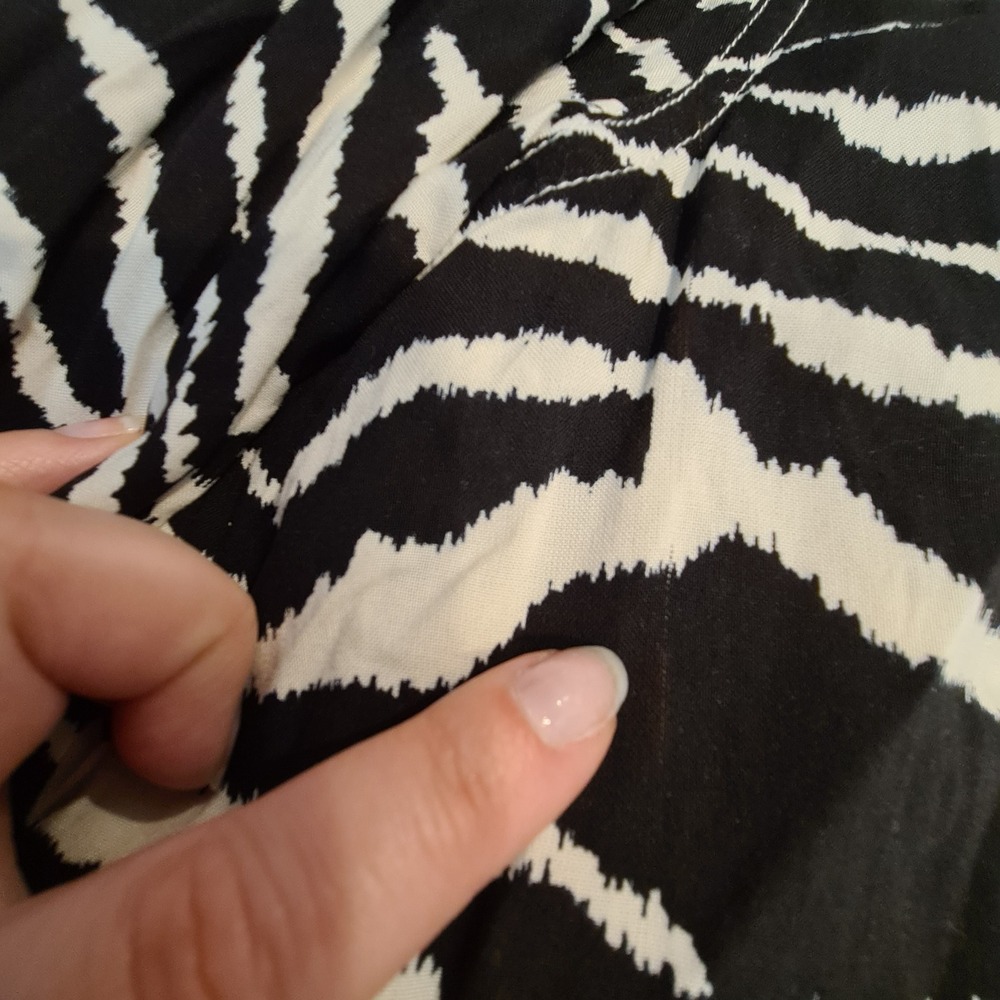 Casa Cabana Zebra Print Button Down Shirt XL Black White Rayon Roll Tab Sleeve - Picture 8 of 9